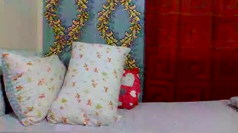 Snapshot of millysexylove chatting on 03/05/25, 08:21 ayannamil online show from 03/05/25, 08:21