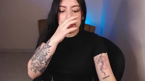 Snapshot of millyx_ chatting on 06/16/26, 09:28 Emily online show from 06/16/26, 09:28