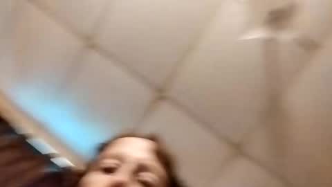 Snapshot of miloanj chatting on 10/05/25, 02:21 miloanj online show from 10/05/25, 02:21