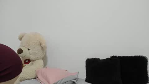 Snapshot of milocouple_ chatting on 10/28/25, 08:55 Milo online show from 10/28/25, 08:55