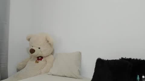 Snapshot of milocouple_ chatting on 10/30/25, 08:53 Milo online show from 10/30/25, 08:53