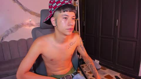 Snapshot of milosex_ chatting on 04/08/26, 05:18 Milo online show from 04/08/26, 05:18