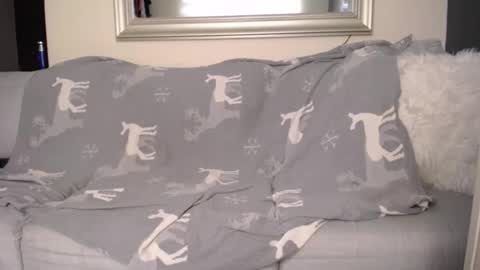 Snapshot of milostructor chatting on 09/18/25, 12:29 miloslove online show from 09/18/25, 12:29