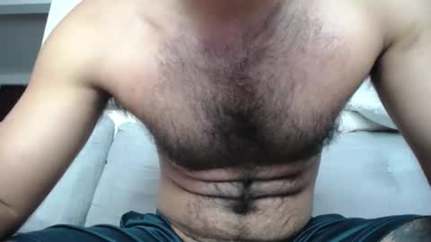 Snapshot of milostructor chatting on 10/16/25, 12:50 miloslove online show from 10/16/25, 12:50