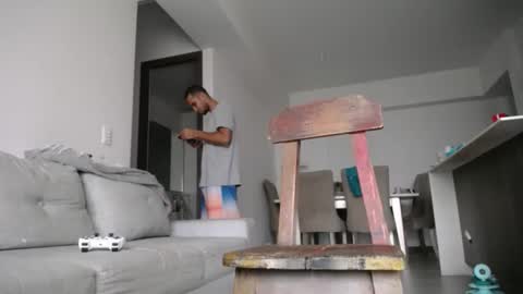 Snapshot of milostructor chatting on 02/20/26, 12:05 miloslove online show from 02/20/26, 12:05