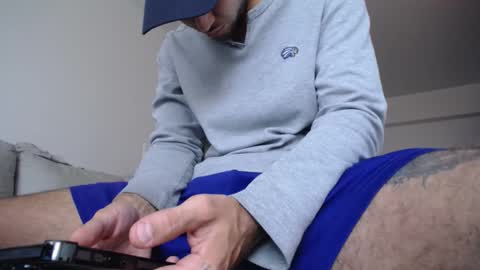 Snapshot of milostructor chatting on 02/26/26, 12:15 miloslove online show from 02/26/26, 12:15