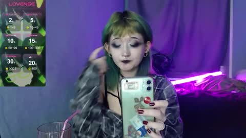 Snapshot of milten_trish chatting on 03/17/26, 10:24 milten_trish online show from 03/17/26, 10:24