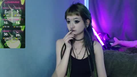 Snapshot of milten_trish chatting on 04/21/26, 02:51 milten_trish online show from 04/21/26, 02:51