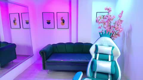 Milu ballmer  online show from 02/11/25, 10:48