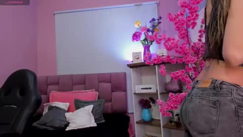  Milu Belucci  online show from 09/26/25, 02:21