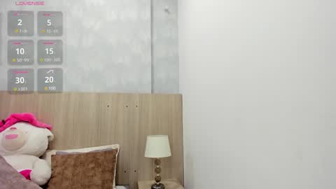 Snapshot of milu_gomez chatting on 12/21/24, 07:27 Milu Gomez online show from 12/21/24, 07:27