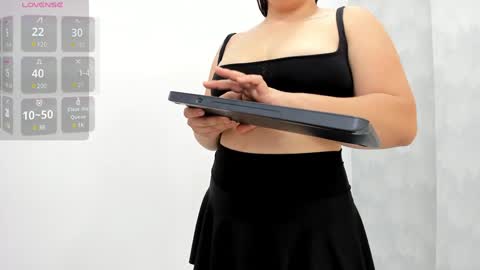 Snapshot of milu_gomez chatting on 02/04/25, 07:55 Milu Gomez online show from 02/04/25, 07:55