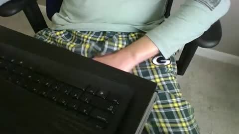 milwaukeebadger24 online show from 12/23/24, 04:50