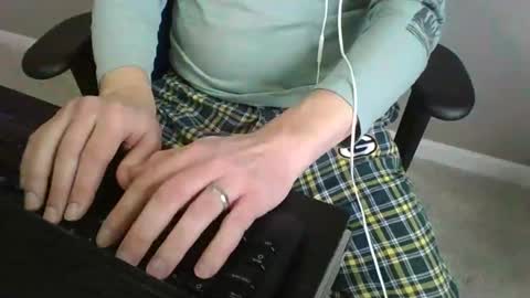 milwaukeebadger24 online show from 12/23/24, 07:52