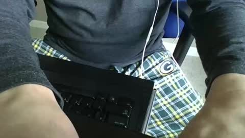 milwaukeebadger24 online show from 01/08/25, 07:34