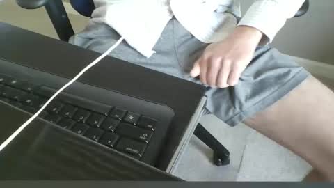 milwaukeebadger24 online show from 09/12/25, 03:01