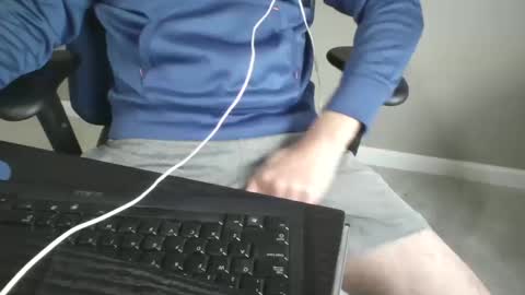 milwaukeebadger24 online show from 10/10/25, 01:43