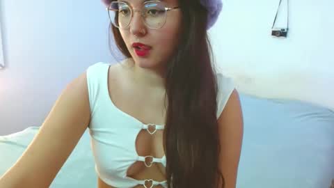 Snapshot of mily_baker chatting on 12/12/24, 06:21 mily_baker online show from 12/12/24, 06:21