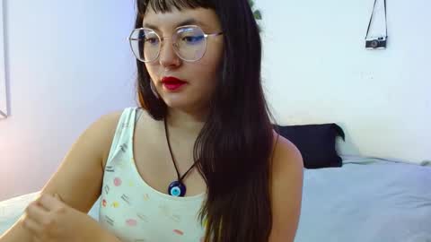 Snapshot of mily_baker chatting on 01/08/25, 04:22 mily_baker online show from 01/08/25, 04:22