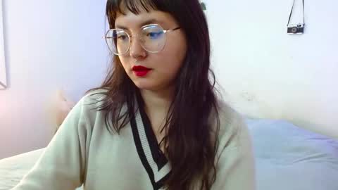 Snapshot of mily_baker chatting on 01/15/25, 05:37 mily_baker online show from 01/15/25, 05:37