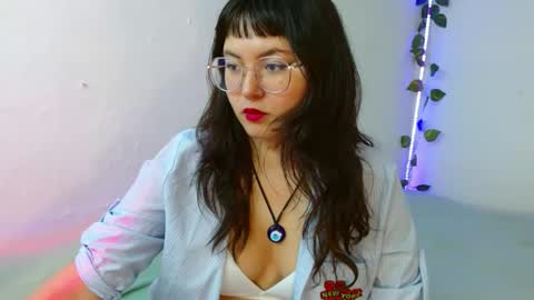Snapshot of mily_baker chatting on 02/03/25, 12:25 mily_baker online show from 02/03/25, 12:25