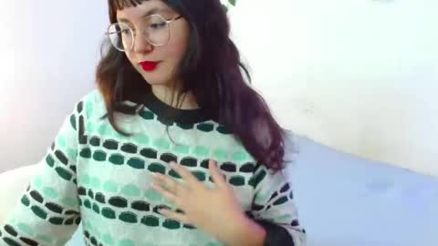 Snapshot of mily_baker chatting on 02/19/25, 05:38 mily_baker online show from 02/19/25, 05:38