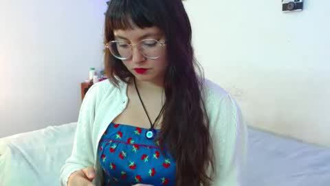Snapshot of mily_baker chatting on 02/24/25, 12:20 mily_baker online show from 02/24/25, 12:20