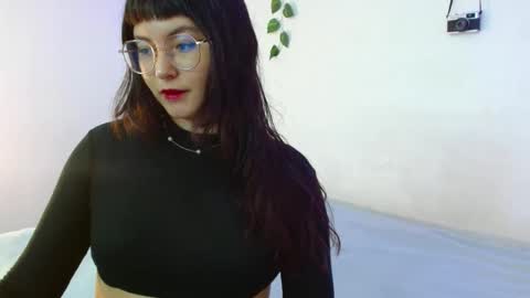 Snapshot of mily_baker chatting on 02/28/25, 04:20 mily_baker online show from 02/28/25, 04:20