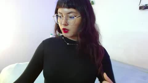 Snapshot of mily_baker chatting on 02/28/25, 11:34 mily_baker online show from 02/28/25, 11:34