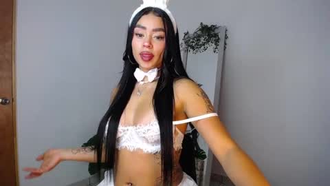 Mily Ortiz online show from 10/30/25, 02:51