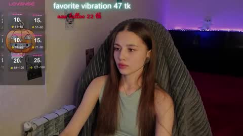 Emily online show from 11/03/25, 05:25