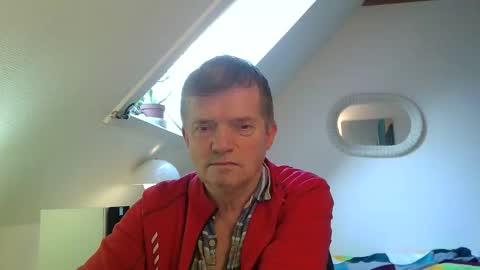 Snapshot of milymen26 chatting on 01/19/26, 10:52 Milymen26 Polish man master fereskik straight mature online show from 01/19/26, 10:52