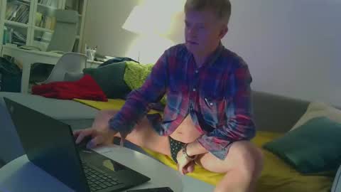 Snapshot of milymen26 chatting on 03/14/26, 06:57 Milymen26 Polish man master fereskik straight mature online show from 03/14/26, 06:57