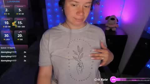 Snapshot of milysauria_ chatting on 09/11/25, 10:26 Mily online show from 09/11/25, 10:26