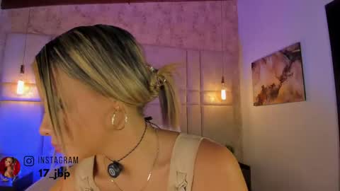 Snapshot of milyy_vermont chatting on 04/20/26, 07:48 Milyy online show from 04/20/26, 07:48