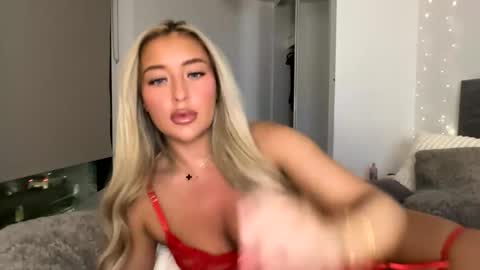 Snapshot of mimi_monroe1 chatting on 01/11/26, 06:13 Mimi Monroe online show from 01/11/26, 06:13
