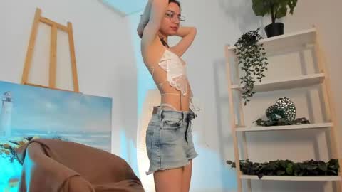 Snapshot of mimi_petitte chatting on 05/11/26, 02:45 Mimi online show from 05/11/26, 02:45