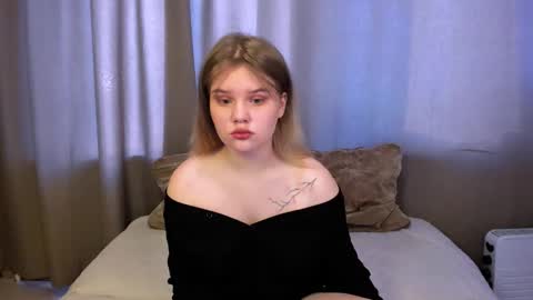 hi Im Mina  online show from 03/01/25, 01:32