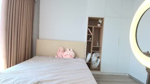 Mina online show from 05/01/26, 02:27