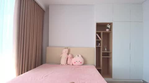 Mina online show from 05/03/26, 02:28