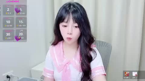 Snapshot of minaaaa69879 chatting on 06/18/26, 09:14 Na online show from 06/18/26, 09:14