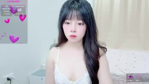 Snapshot of minaaaa69879 chatting on 06/23/26, 02:09 Na online show from 06/23/26, 02:09