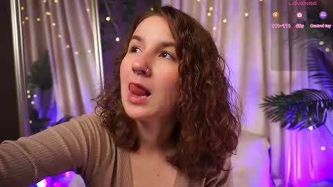 Snapshot of mind__game chatting on 10/08/25, 05:49 Frances  Next streams Thu Fri Sat 8am -  4pm GMT3 online show from 10/08/25, 05:49