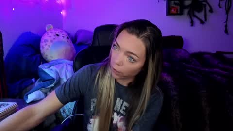 Mindy Mars online show from 01/03/25, 12:41