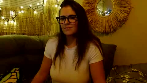 Mindy online show from 10/30/25, 06:15