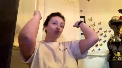 Snapshot of mindyourbusiness123 chatting on 03/31/26, 12:49 please subscribe to my fansly please no video or photos must be recorded or re sold online show from 03/31/26, 12:49