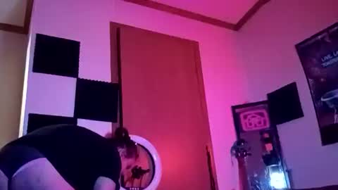 mindyourvib3z online show from 06/18/26, 09:14