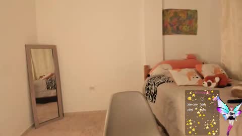 Snapshot of minefoxy2 chatting on 01/12/25, 01:42 Amber online show from 01/12/25, 01:42