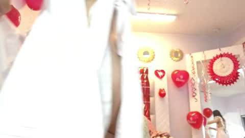 Snapshot of minene_mikami chatting on 02/14/26, 12:35 minene_mikami online show from 02/14/26, 12:35