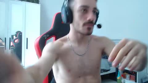 Snapshot of mingardium chatting on 10/21/25, 09:43 online show from 10/21/25, 09:43